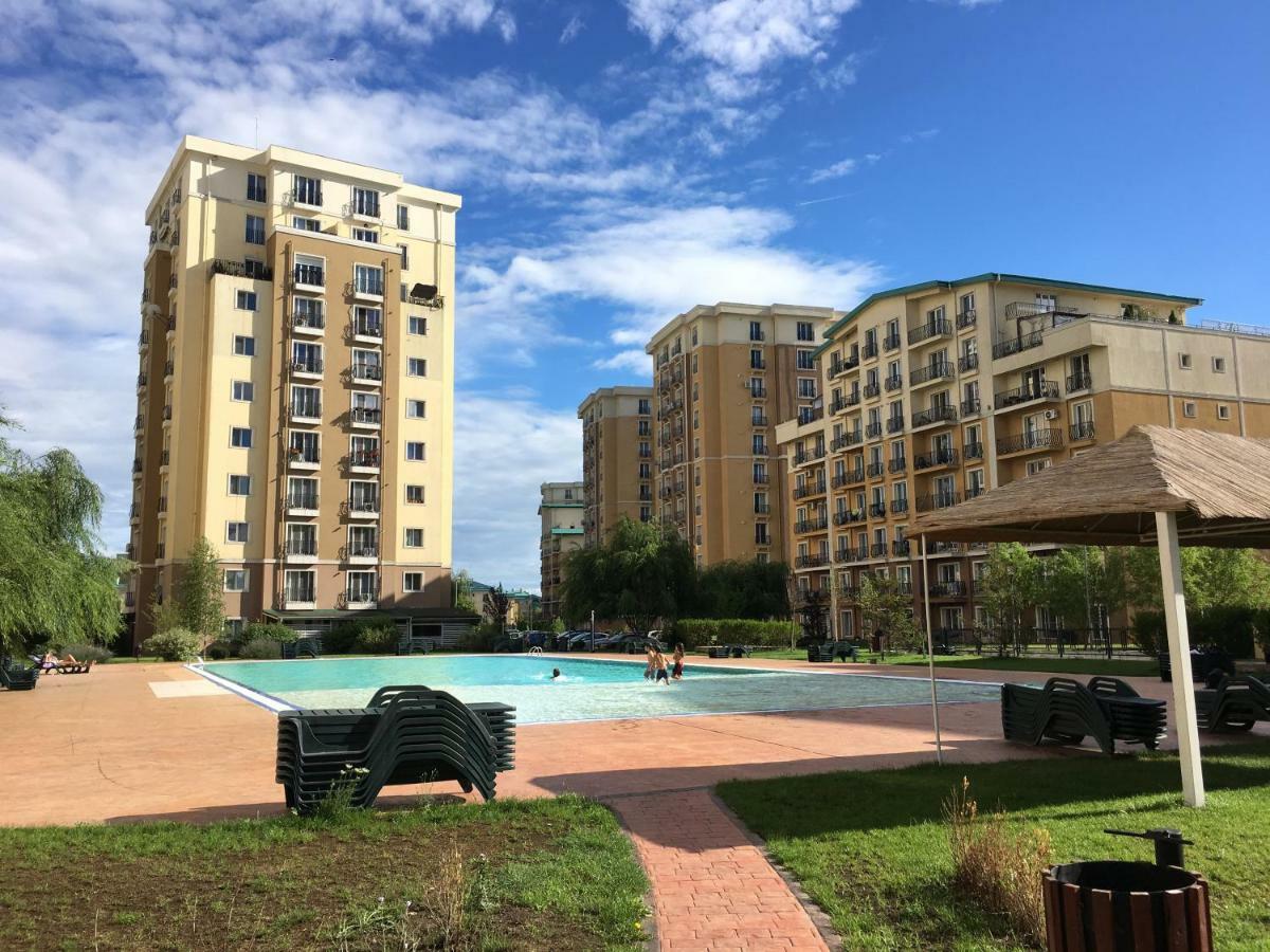 Luxury Apartment With Pool In North Bucharest Cretuleasca Kültér fotó