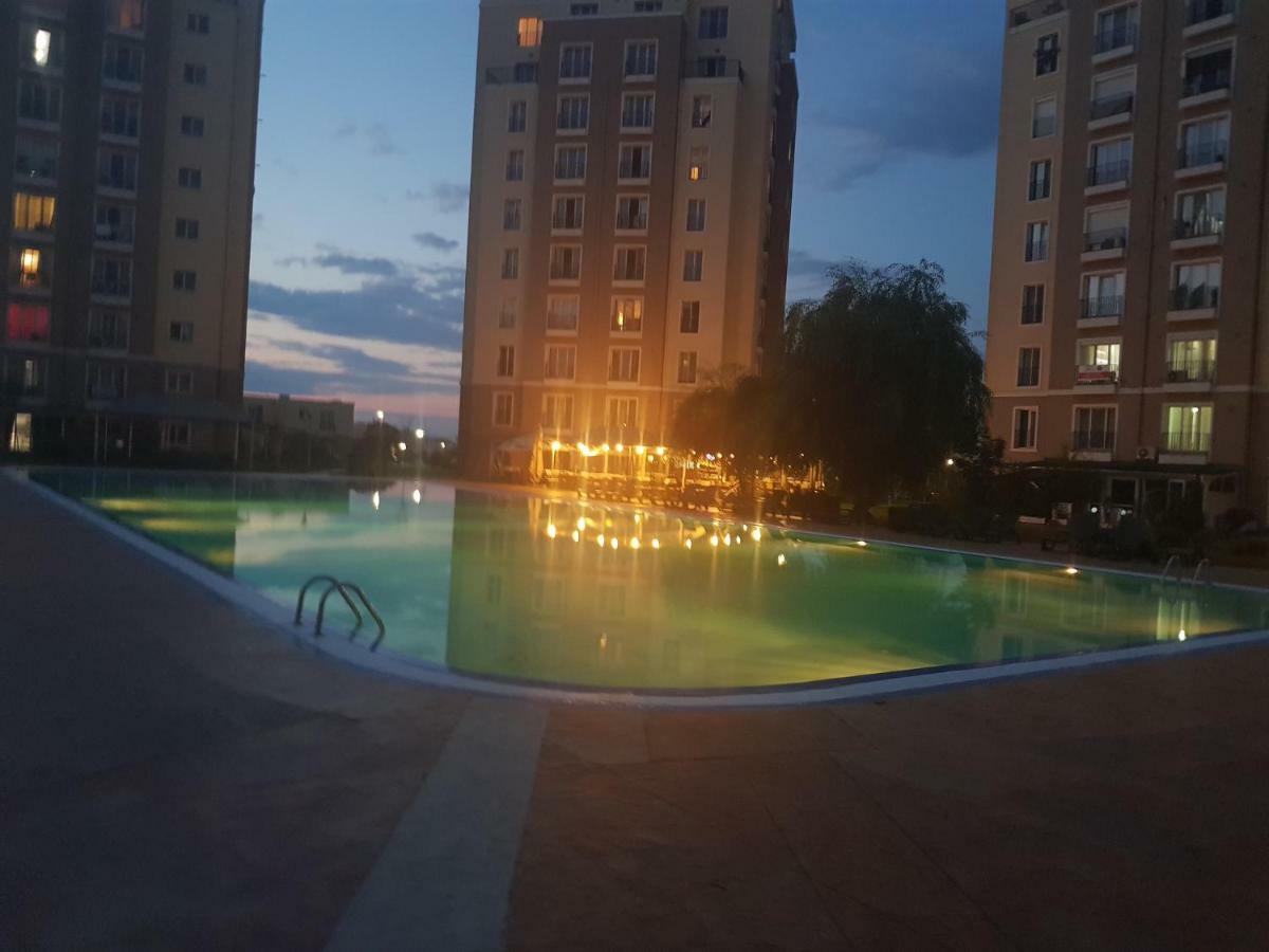 Luxury Apartment With Pool In North Bucharest Cretuleasca Kültér fotó