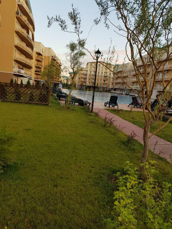 Luxury Apartment With Pool In North Bucharest Cretuleasca Kültér fotó